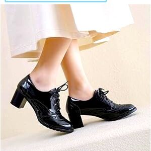 Lace Up Mid Heels
Patent Leather Oxfords for women size euro 41/11? US see under
